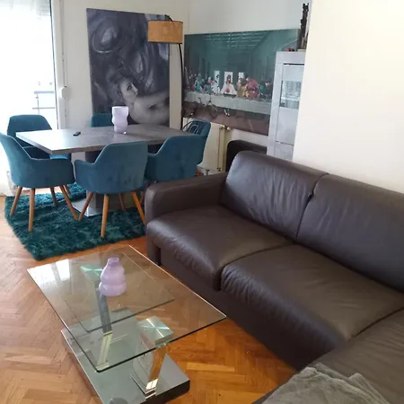 Myhotel92 Apartmán *